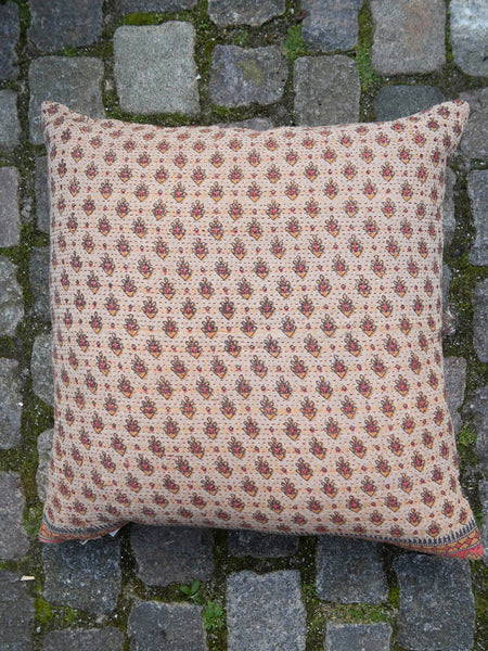 Kantha Cushion M  - 140