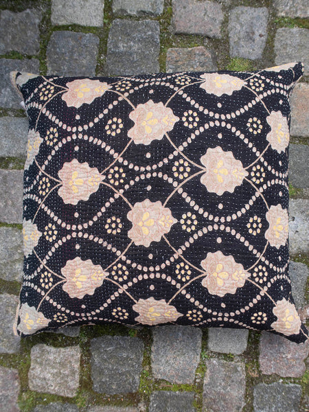 Kantha Cushion M  - 142