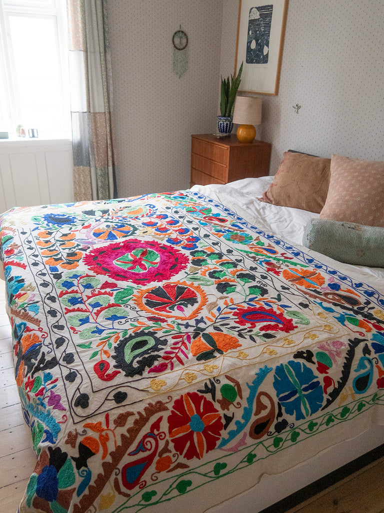 Suzani blanket 38