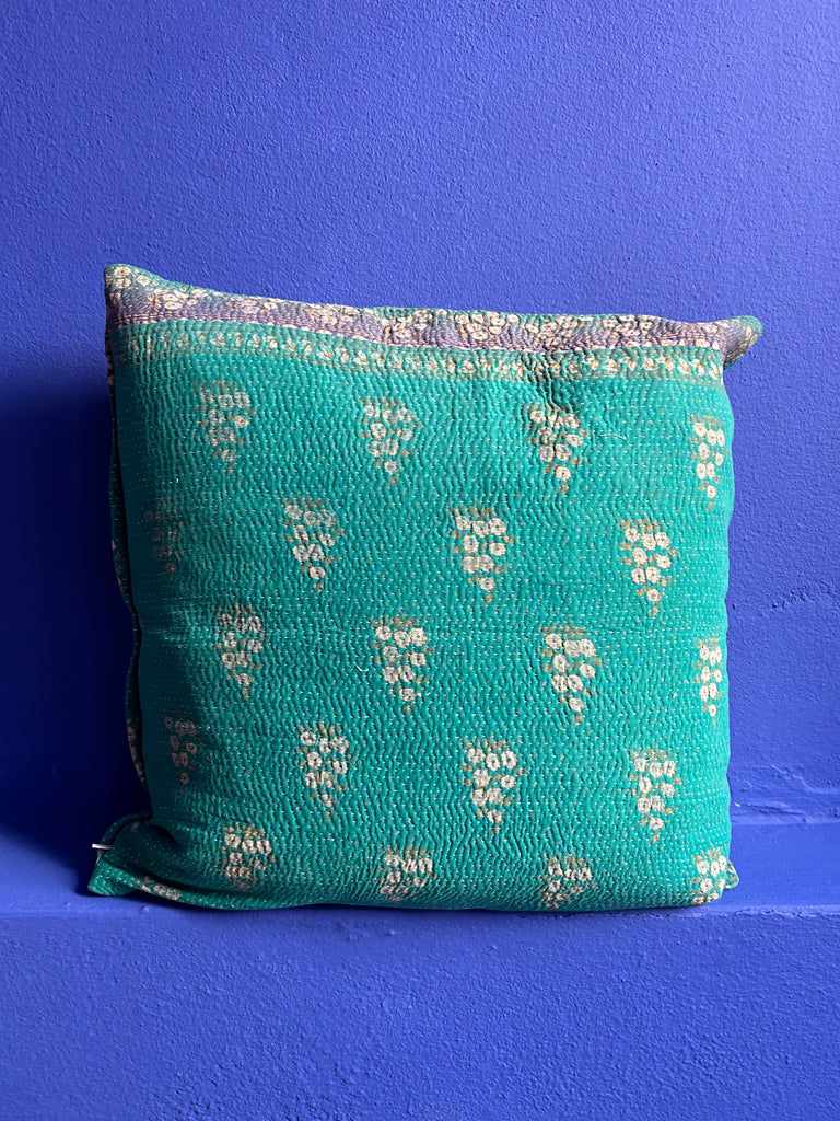 Kantha Cushion M  - 212