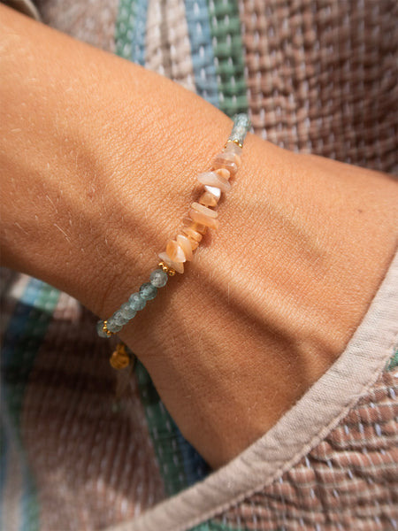 Mineral Bracelet Uncut - Pink Moonstone