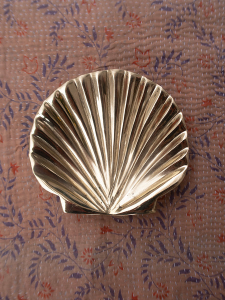 Soapdish Seashell Brass